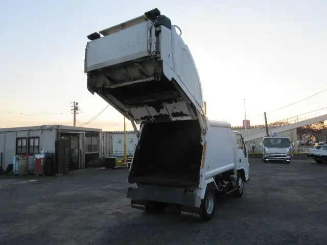 いすゞ エルフ  パッカー車(塵芥車) BKG-NKR85AN H19｜画像6