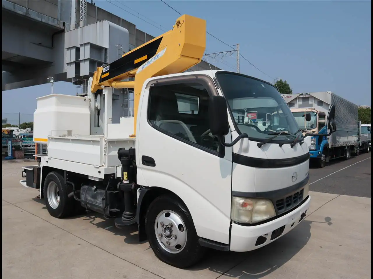 日野 デュトロ 高所・建柱車 PB-XZU301X H19|画像2