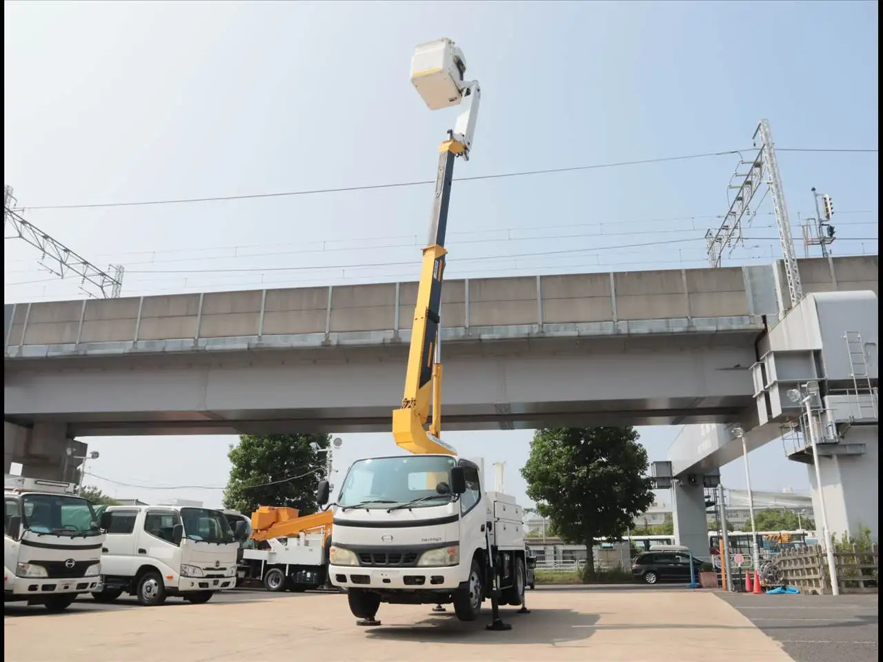 日野 デュトロ 高所・建柱車 PB-XZU301X H19|画像5