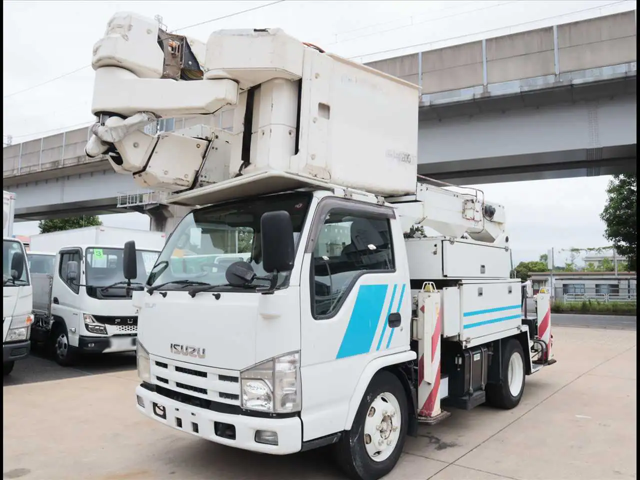 いすゞ エルフ  高所・建柱車 PDG-NKR85YN H20