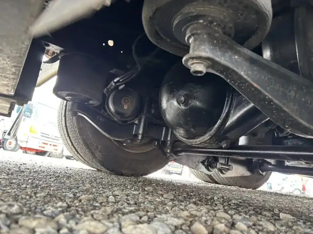 いすゞ ギガ  平ボディ QKG-CYJ77A H25｜画像18