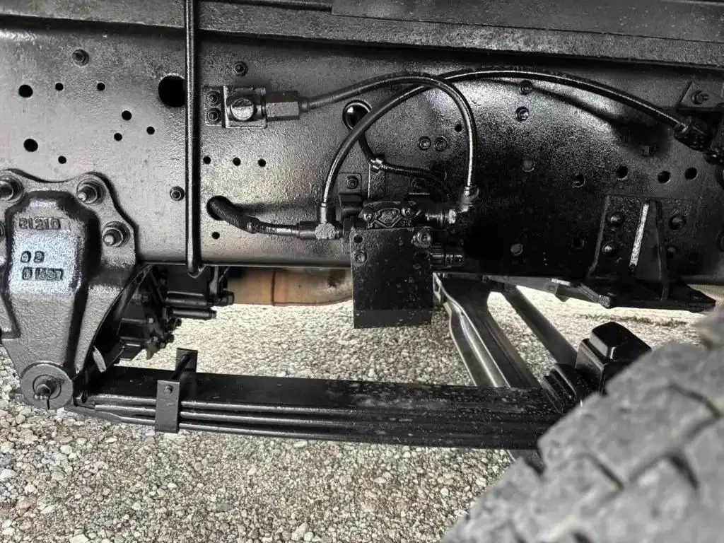 いすゞ ギガ  平ボディ QKG-CYJ77A H25｜画像17