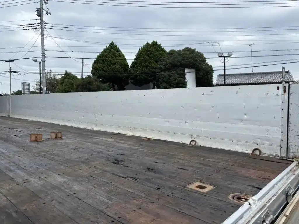 いすゞ ギガ  平ボディ QKG-CYJ77A H25｜画像8