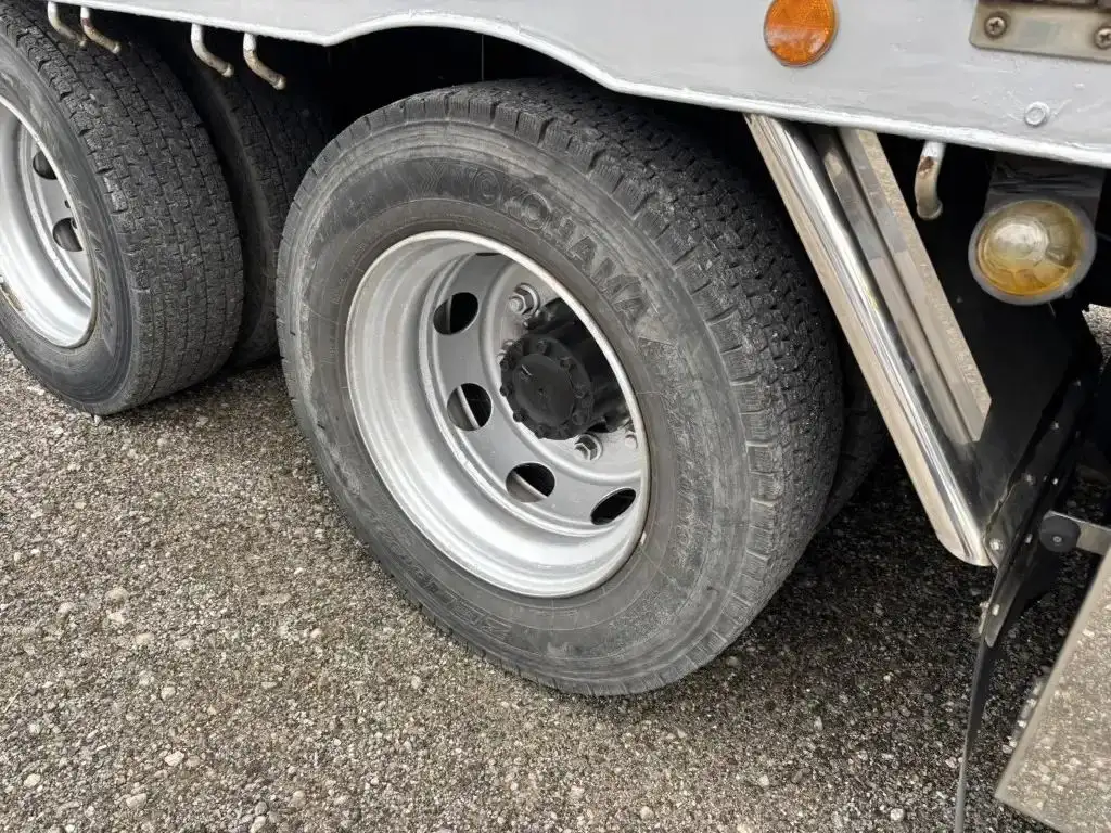 いすゞ ギガ  平ボディ QKG-CYJ77A H25｜画像20