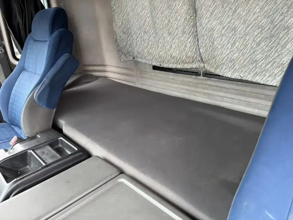 いすゞ ギガ  平ボディ QKG-CYJ77A H25｜画像14