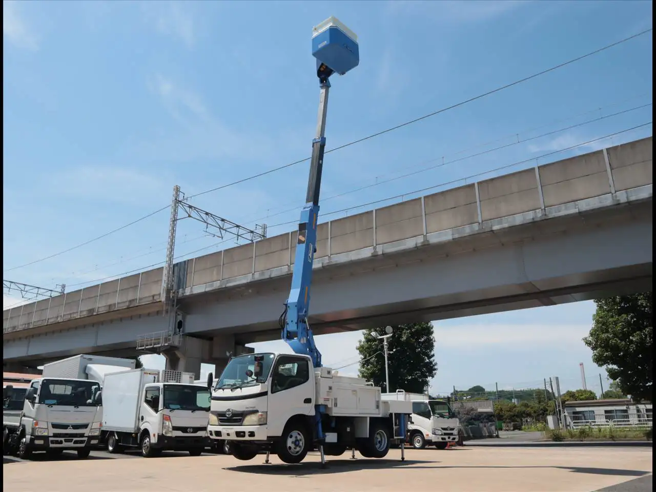 日野 デュトロ 高所・建柱車 BDG-XZU304X H19|画像5