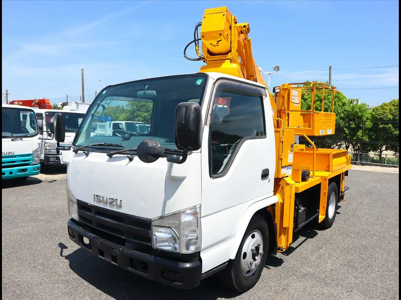 いすゞ エルフ  高所・建柱車 BDG-NKR85N H19