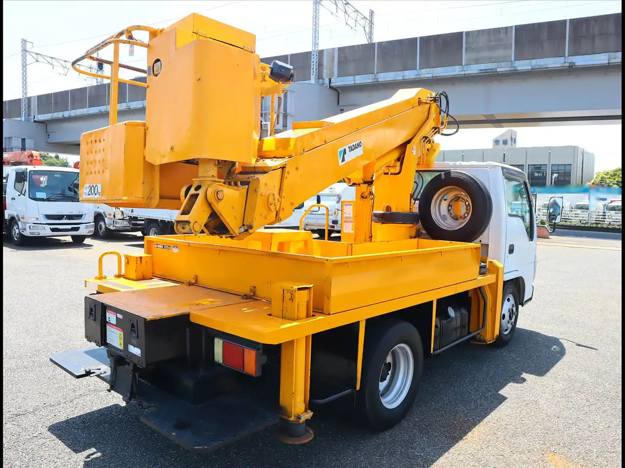 いすゞ エルフ 高所・建柱車 BDG-NKR85N H19|画像3