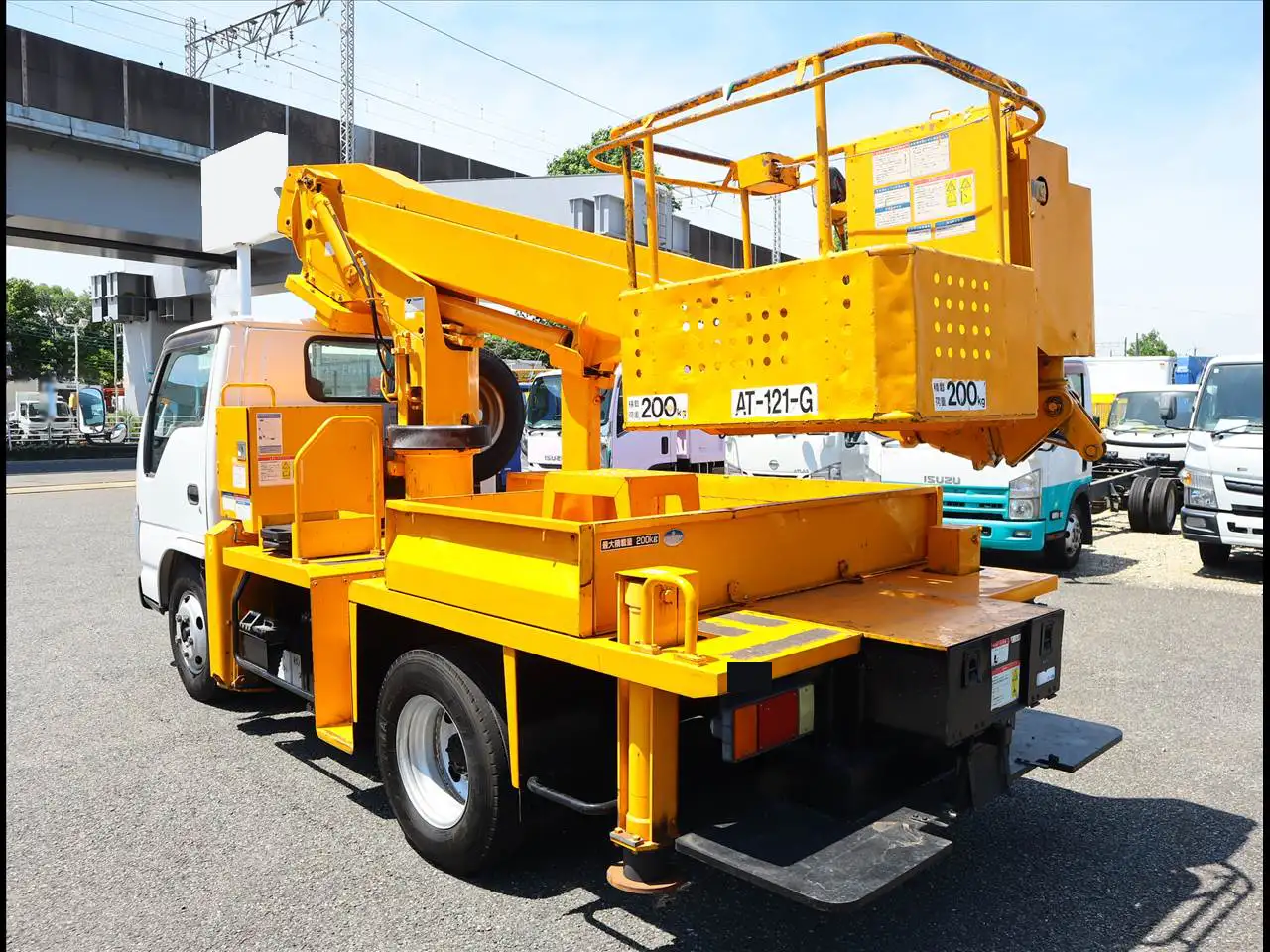 いすゞ エルフ 高所・建柱車 BDG-NKR85N H19|画像4