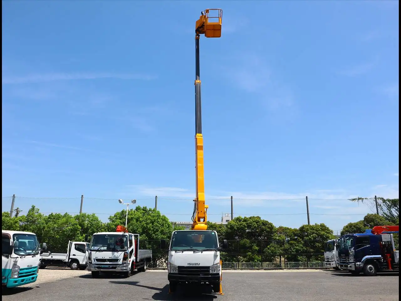 いすゞ エルフ 高所・建柱車 BDG-NKR85N H19|画像5