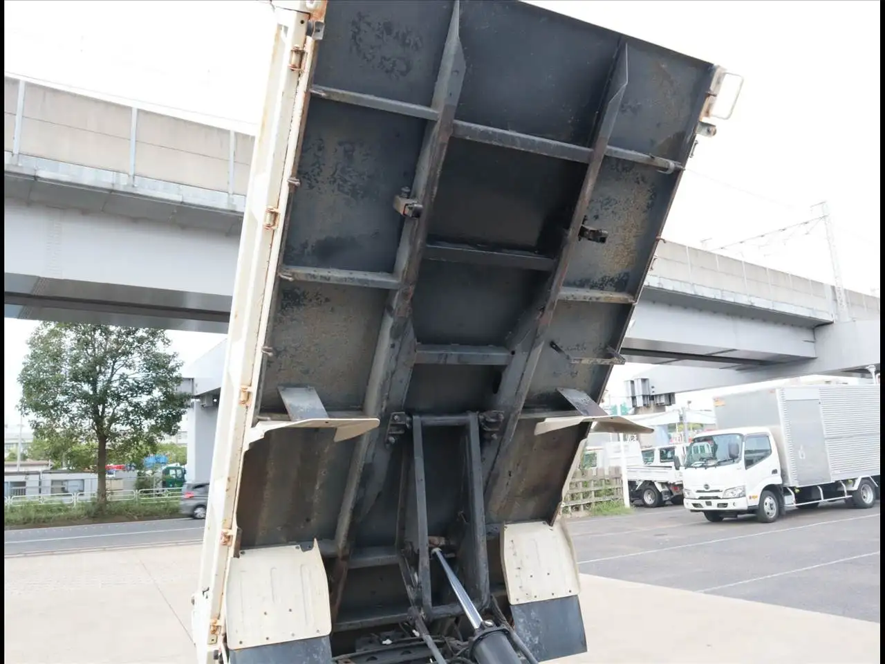 日野 デュトロ  ダンプ BDG-XZU354T H20｜画像14
