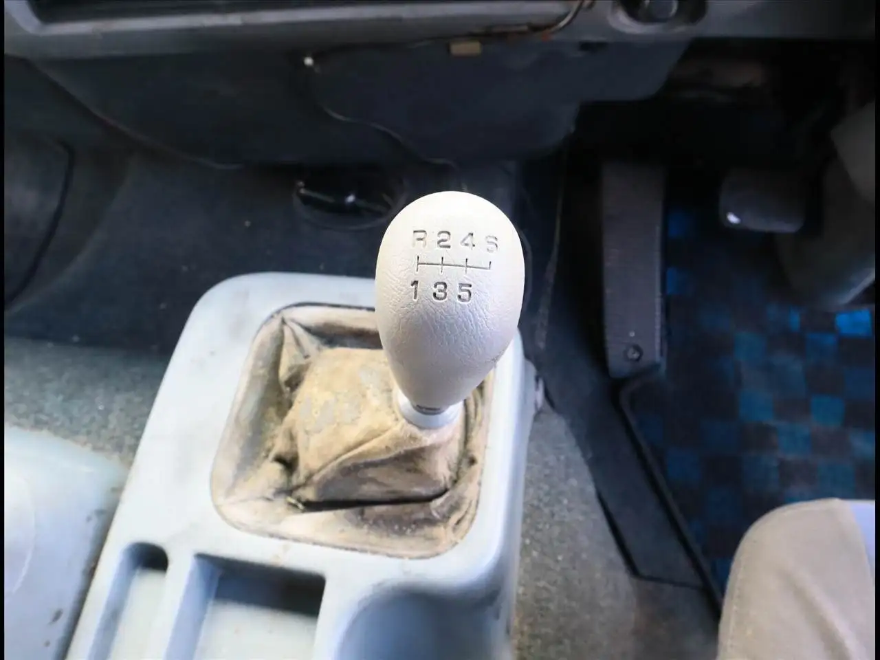 三菱 ファイター  平ボディ LKG-FK62FZ H23｜画像15