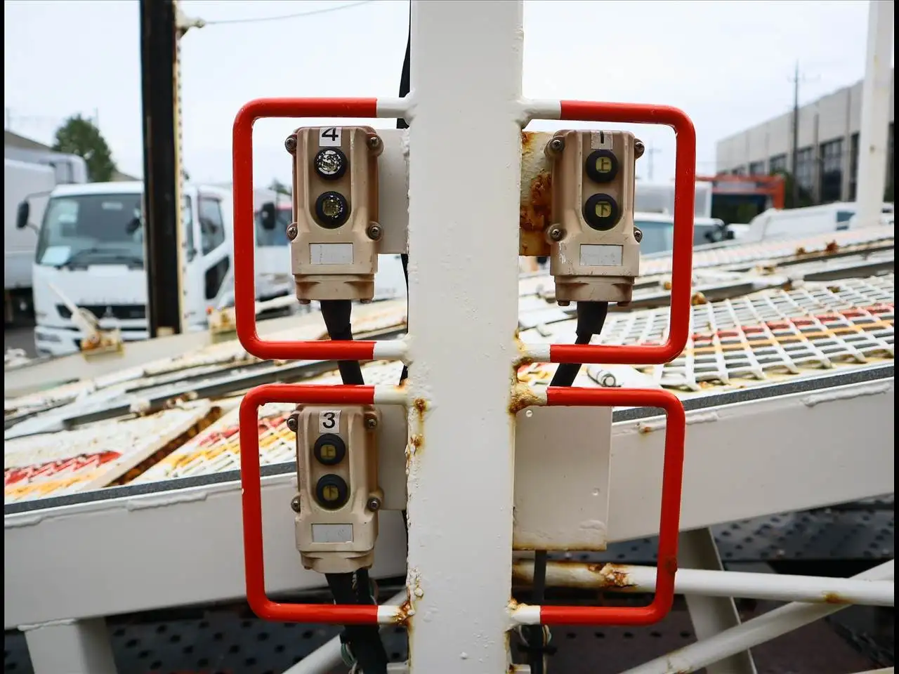 いすゞ フォワード  車両重機運搬 PDG-FVZ34U2 H22｜画像8