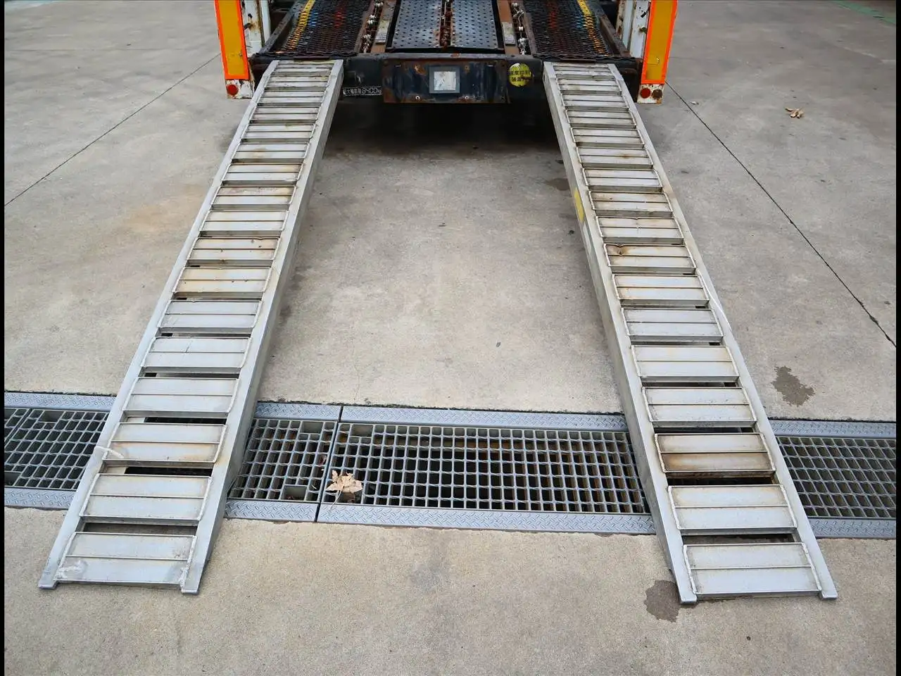 いすゞ フォワード  車両重機運搬 PDG-FVZ34U2 H22｜画像9